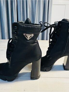 Prada Black Lace-Up Platform Block Heel Ankle Boots sz. 38
